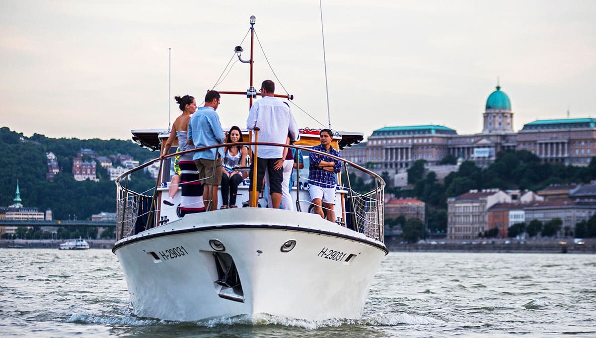 Thetis cocktail cruise in Budapest